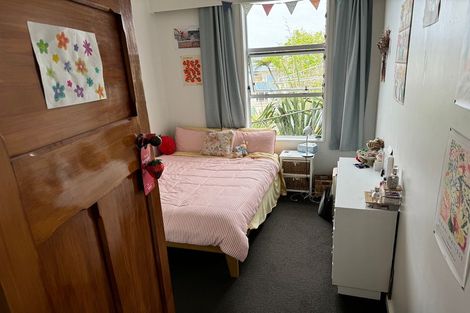 Photo of property in 7 Randwick Road, Northland, Wellington, 6012