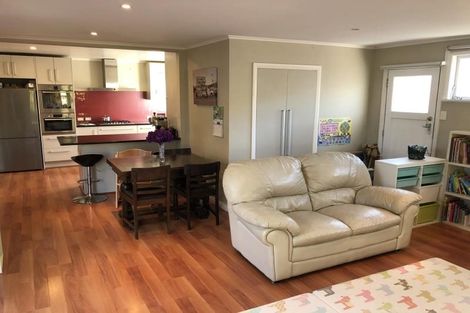 Photo of property in 28 Chelsea Street, Miramar, Wellington, 6022