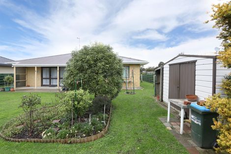 Photo of property in 28 Parnell Heights Drive, Kelvin Grove, Palmerston North, 4414