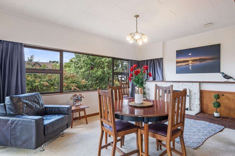 Photo of property in 15 Frimley Terrace, Waikanae Beach, Waikanae, 5036
