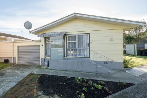 Photo of property in 2/186 Tahunanui Drive, Tahunanui, Nelson, 7011