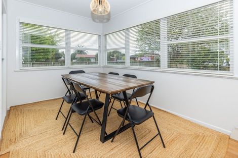 Photo of property in 2 Mears Road, St Andrews, Hamilton, 3200