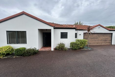 Photo of property in 1/19 Trafalgar Road, Milford, Auckland, 0620