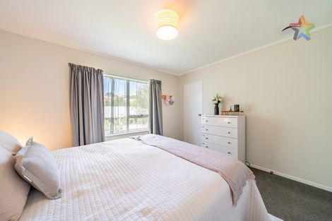 Photo of property in 3 Kaitangata Crescent, Kelson, Lower Hutt, 5010