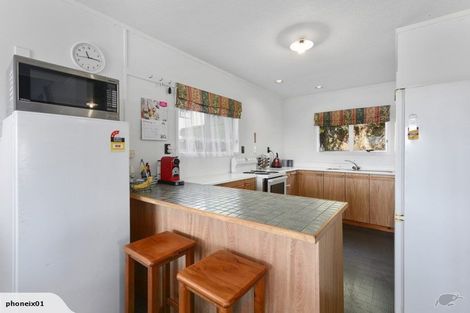 Photo of property in 7 Fitzpatrick Street, Newlands, Wellington, 6037