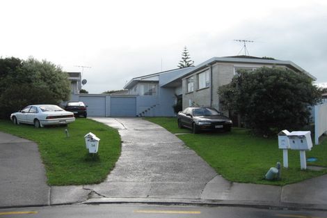 Photo of property in 1/26 Ballater Place, Highland Park, Auckland, 2010