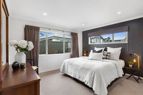 Photo of property in 8 Karamea Street, Whalers Gate, New Plymouth, 4310