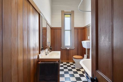 Photo of property in 18 Bourke Street, Palmerston North, 4410