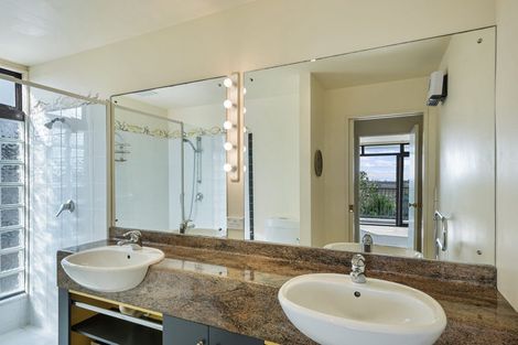 Photo of property in 142 Winara Avenue, Waikanae, 5036