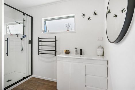 Photo of property in 14a Trigg Road, Huapai, Kumeu, 0810