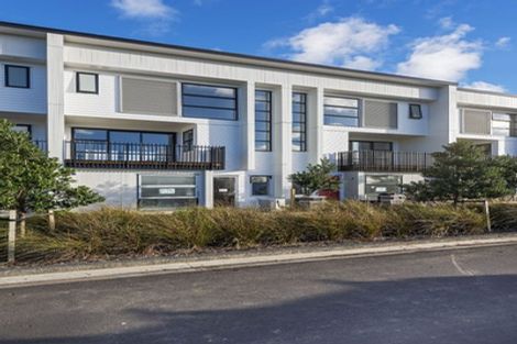 Photo of property in 75 Glidepath Road, Hobsonville, Auckland, 0616
