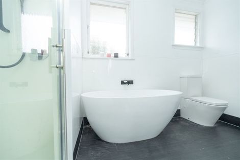 Photo of property in 1 Larnach Street, St Andrews, Hamilton, 3200