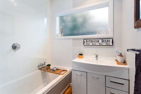 Photo of property in 98 Northcote Road, Northcote, Christchurch, 8052