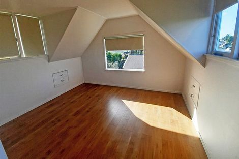 Photo of property in 72a Carlisle Road, Browns Bay, Auckland, 0632