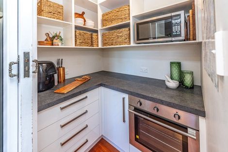 Photo of property in 17 Tarata Street, Saint Johns Hill, Whanganui, 4501