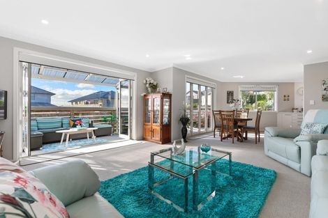 Photo of property in 16 Benmore Crescent, Pyes Pa, Tauranga, 3112