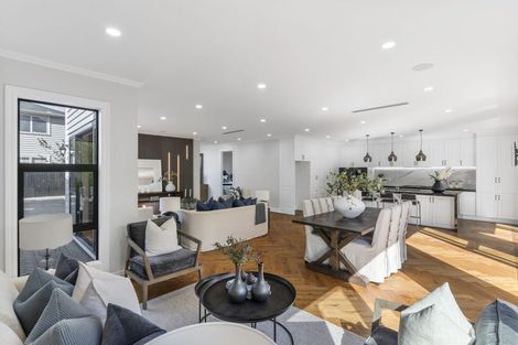 Photo of property in 10b Stratford Avenue, Milford, Auckland, 0620