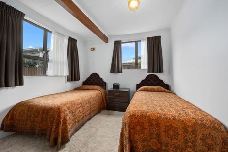 Photo of property in 15a Montgomery Crescent, Clouston Park, Upper Hutt, 5018