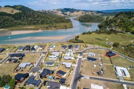 Photo of property in 31 Longreach Drive, Cooks Beach, Whitianga, 3591