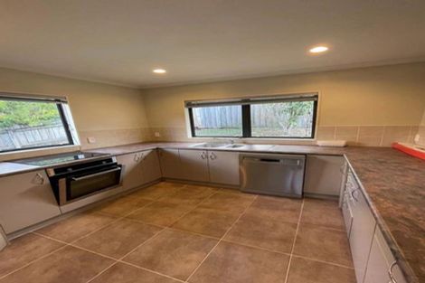 Photo of property in 689b Beach Road, Rothesay Bay, Auckland, 0630