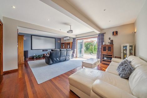 Photo of property in 62 Kiriwai Road, Paremata, Porirua, 5024