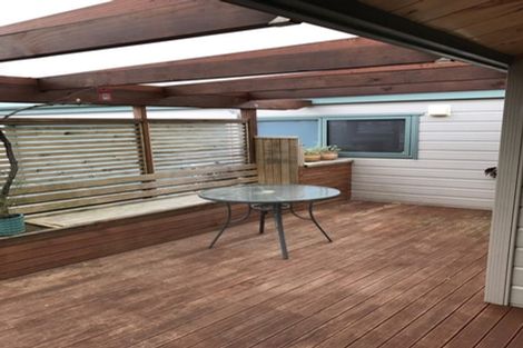 Photo of property in 8a Riverstone Drive, Riverstone Terraces, Upper Hutt, 5018