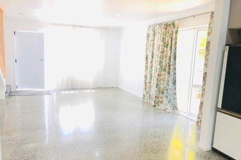 Photo of property in 9 Humphrey Kemp Avenue, Henderson, Auckland, 0612