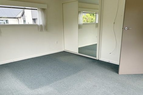 Photo of property in 102 Wairakei Road, Bryndwr, Christchurch, 8052