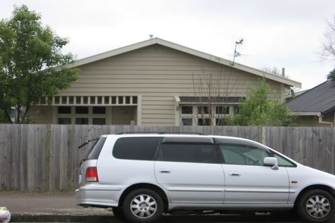 Photo of property in 20 Oxford Street, Hokowhitu, Palmerston North, 4410