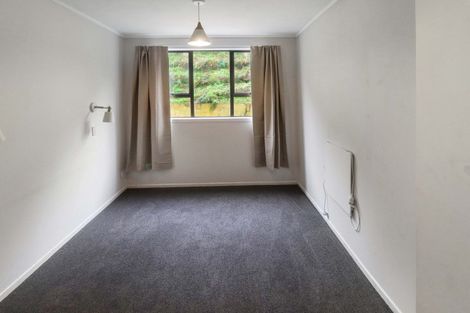 Photo of property in 5 Houghton Bay Road, Houghton Bay, Wellington, 6023