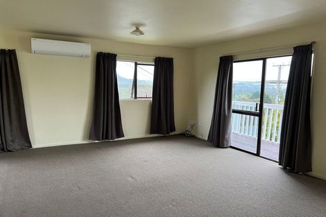 Photo of property in 2/17 Park Road, Glenfield, Auckland, 0629