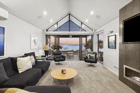 Photo of property in 333 Wakefield Quay, Stepneyville, Nelson, 7010