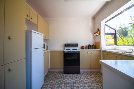 Photo of property in 2/6 Kowhai Road, Rainbow Point, Taupo, 3330