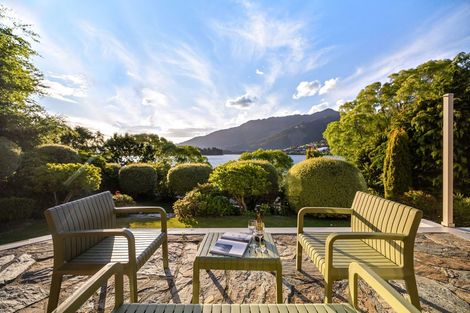 Photo of property in 45 Bay View Road, Kelvin Heights, Queenstown, 9300