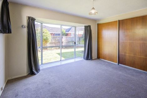 Photo of property in 19 Broadfell Avenue, Avonhead, Christchurch, 8042