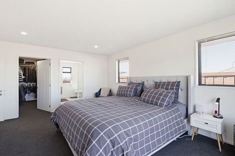Photo of property in 10 Shillingford Boulevard, Rolleston, 7615
