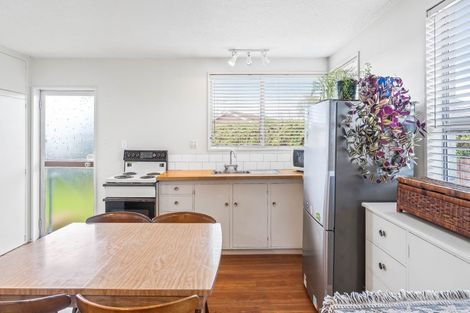 Photo of property in 1/6a Chipping Lane, Redwood, Christchurch, 8051