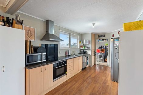 Photo of property in 39 Blake Road, Mangere East, Auckland, 2024