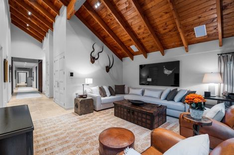 Photo of property in 42 Porterfield Road, Whitford, Howick, 2571