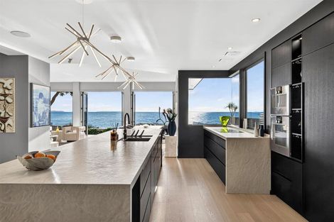 Photo of property in 29 Cecil Road, Milford, Auckland, 0620