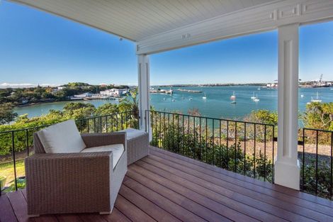 Photo of property in 31a Stanley Point Road, Stanley Point, Auckland, 0624