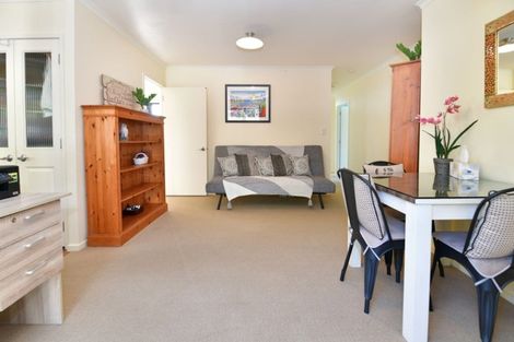 Photo of property in 11 Roberta Crescent, Orewa, 0931