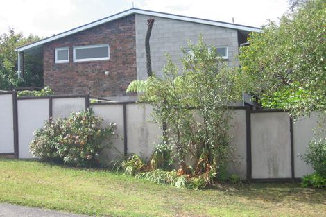 Photo of property in 48 Girrahween Drive, Totara Vale, Auckland, 0629
