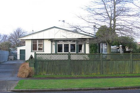 Photo of property in 120 Ruamahanga Crescent, Terrace End, Palmerston North, 4410