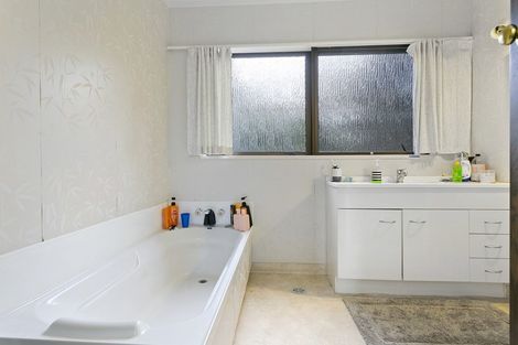 Photo of property in 3 Drayton Place, Leamington, Cambridge, 3432