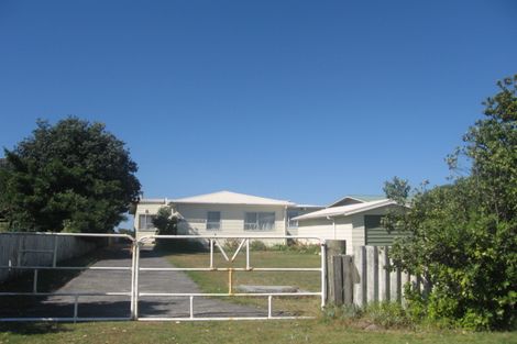 Photo of property in 329 Pukehina Parade, Pukehina, Te Puke, 3189