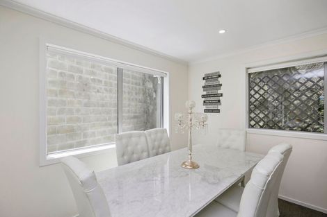 Photo of property in 21 Sidlaw Street, Strathmore Park, Wellington, 6022