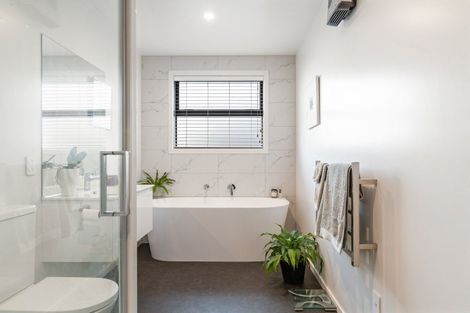 Photo of property in 19 Quigley Crescent, Cromwell, 9310