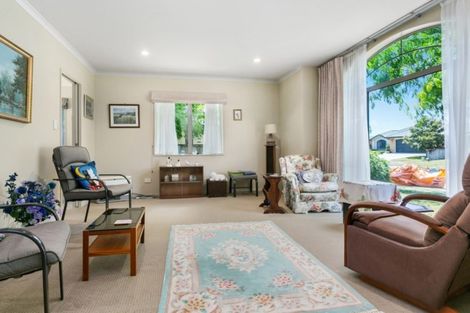 Photo of property in 37 Oaklands Drive, Cambridge, 3434