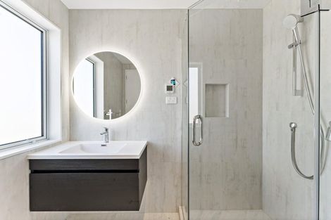 Photo of property in 17 Resnik Crescent, 0810